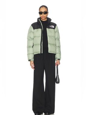 The North Face Women's Two-Tone Sage and Black Puffer Jacket Sz snap